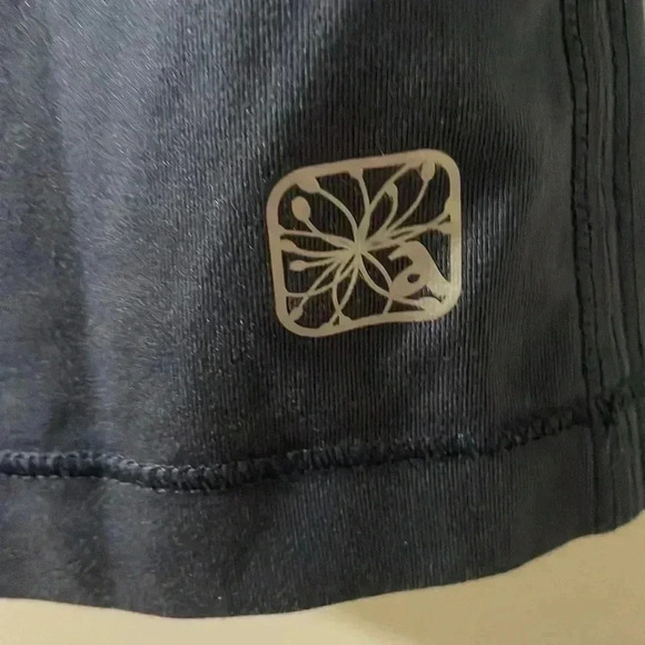 Yoga Shirt Size S - Picture 2 of 4